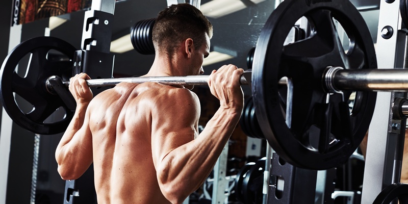 スクワットのフォーム徹底解説！正しい姿勢で筋トレ効果を最大化する方法