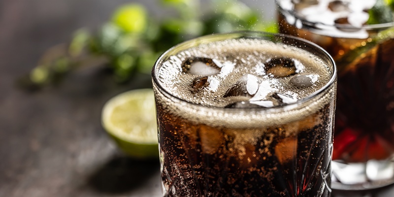 コーラ摂取時の注意点と代替案