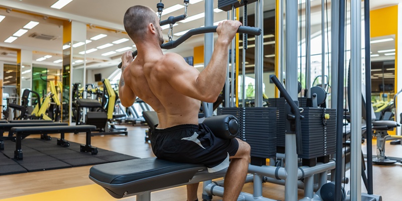 ラットプルダウンの効果的な取り組み方