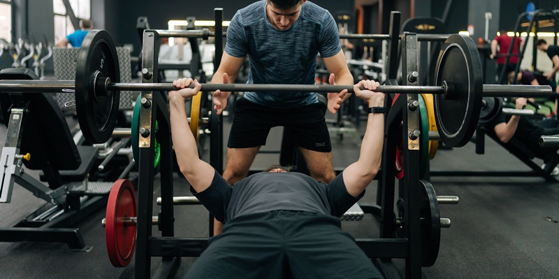 ベンチプレスを取り入れるメリット