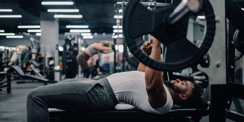 ベンチプレスの体重別換算完全版！何キロからが凄いのか？